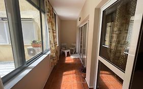 Cosy, Centrally-Located Flat